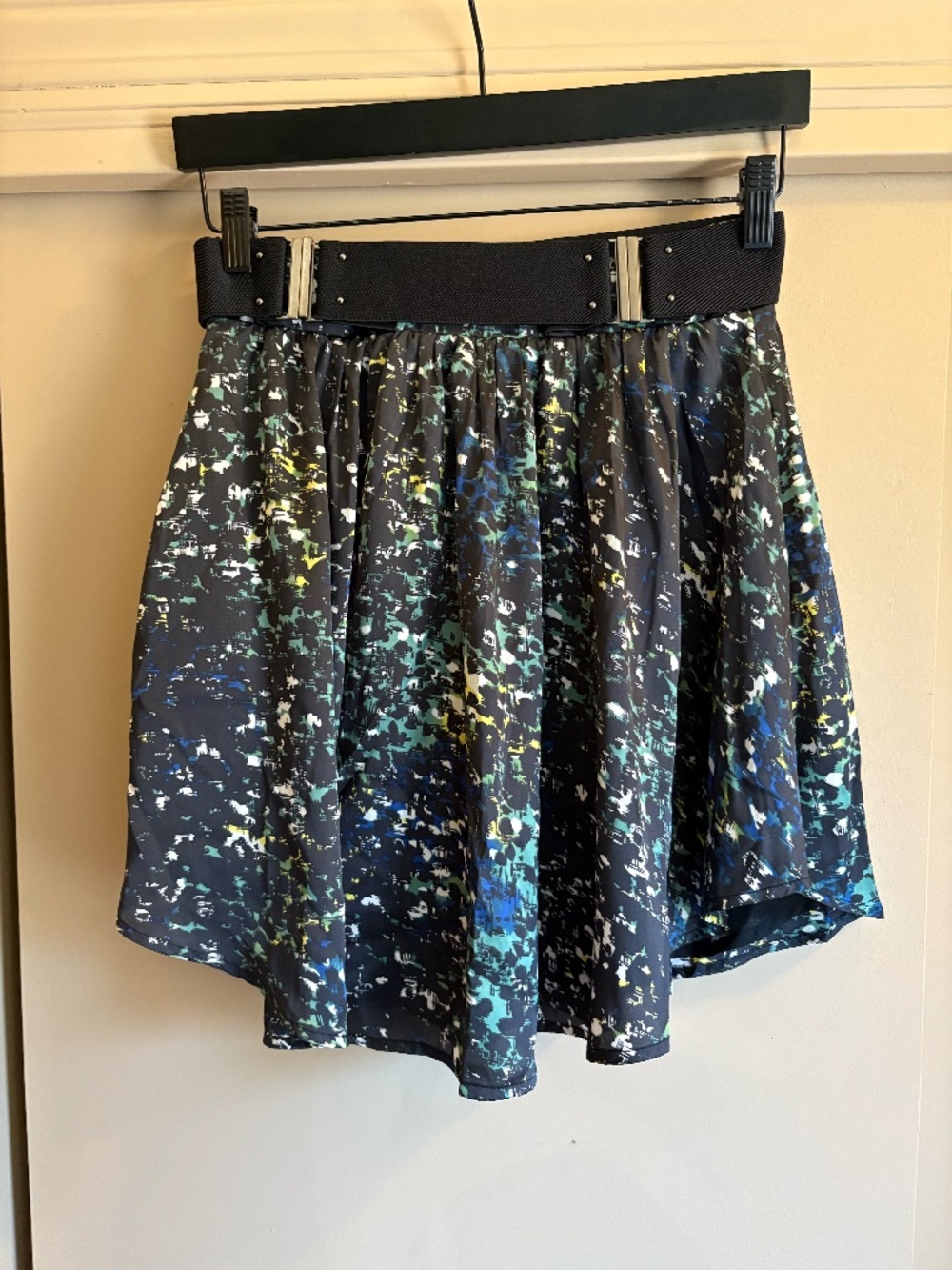 BCBG navy belted skirt size 4